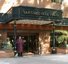 CHI SCL Park Plaza Entrance.jpg (58114 bytes)