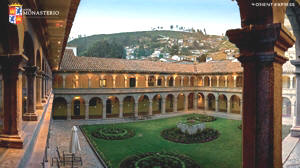 !!!CUZ MONASTERIO courtyard vu.jpg (56122 bytes)