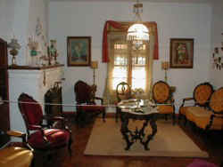 !!!ARG BUE Susana home museum.jpg (23095 bytes)