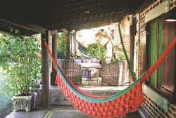 BR-Pipa-Toca-hammock.jpg (55780 bytes)