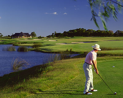 URU 4Seasons golf.jpg (47461 bytes)